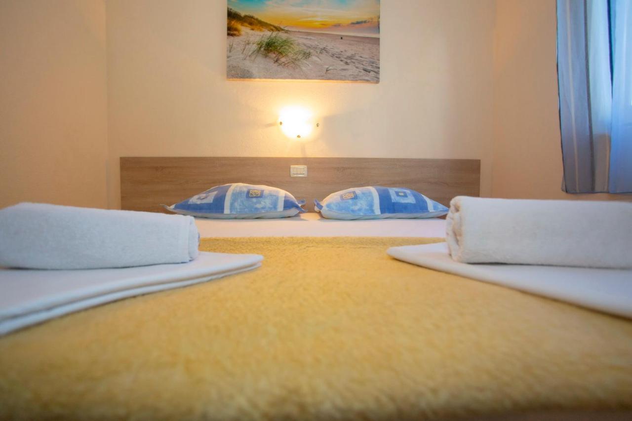 Apartments Loncar Tučepi Esterno foto