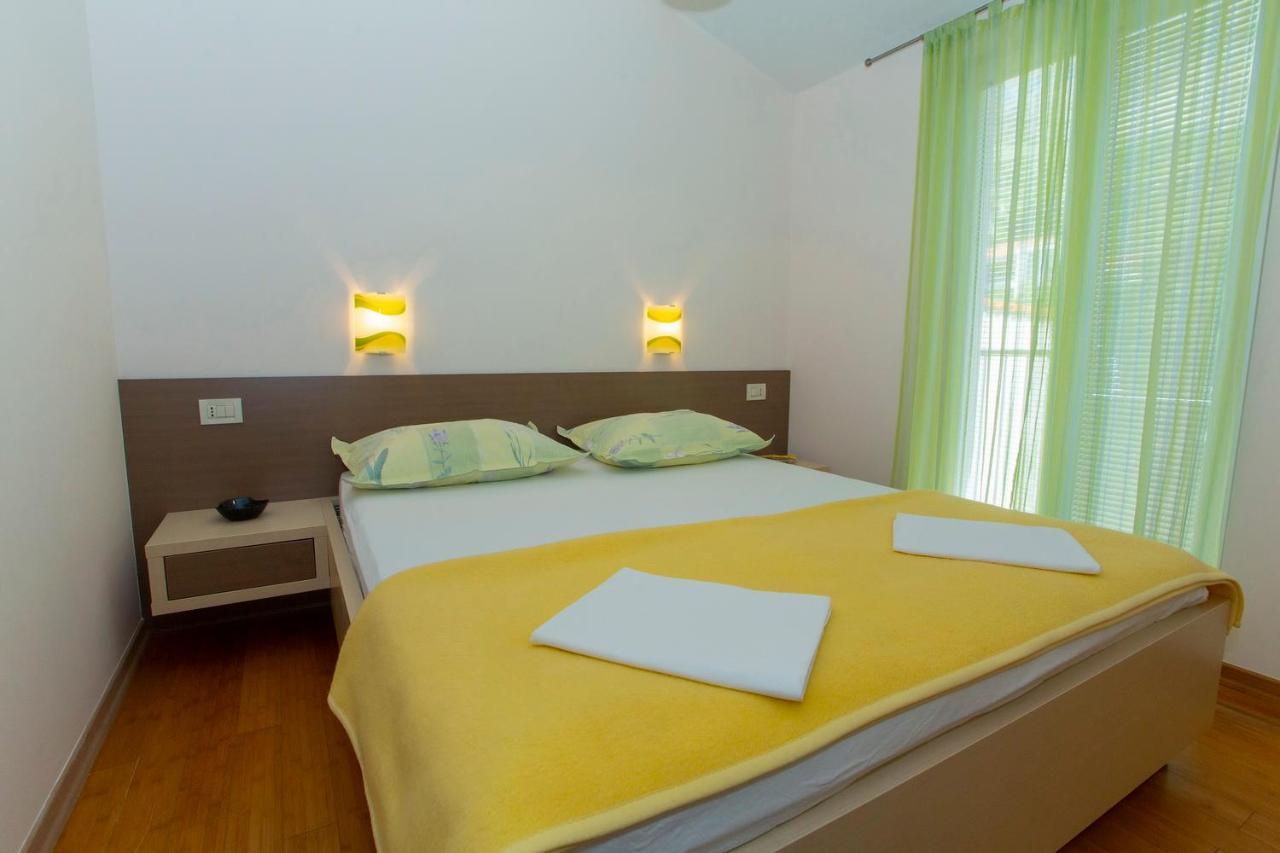 Apartments Loncar Tučepi Esterno foto