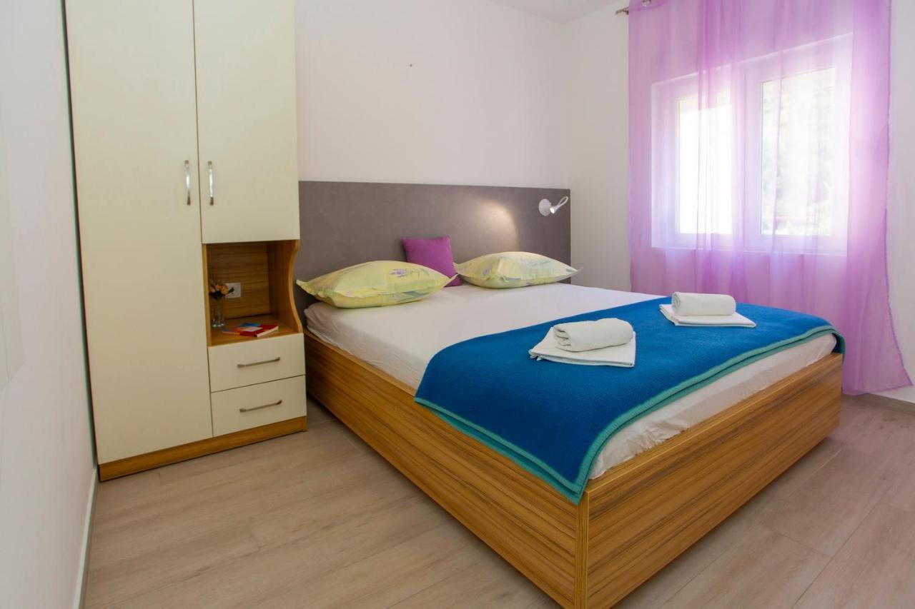 Apartments Loncar Tučepi Esterno foto
